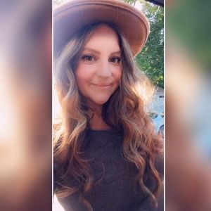 Meet your Posher, Alysia